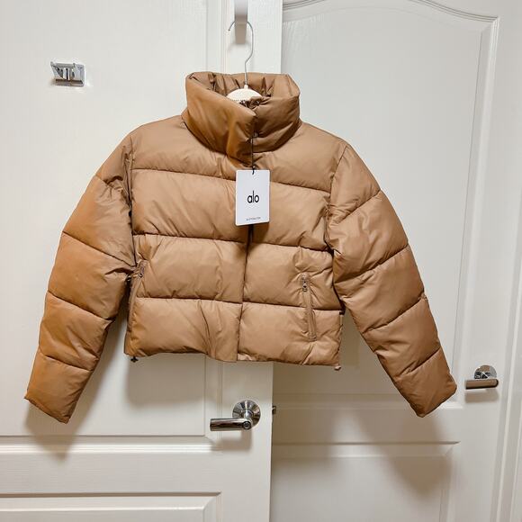 Alo Yoga Gold Rush Puffer Toasted Almond XS NWT - Picture 4 of 7